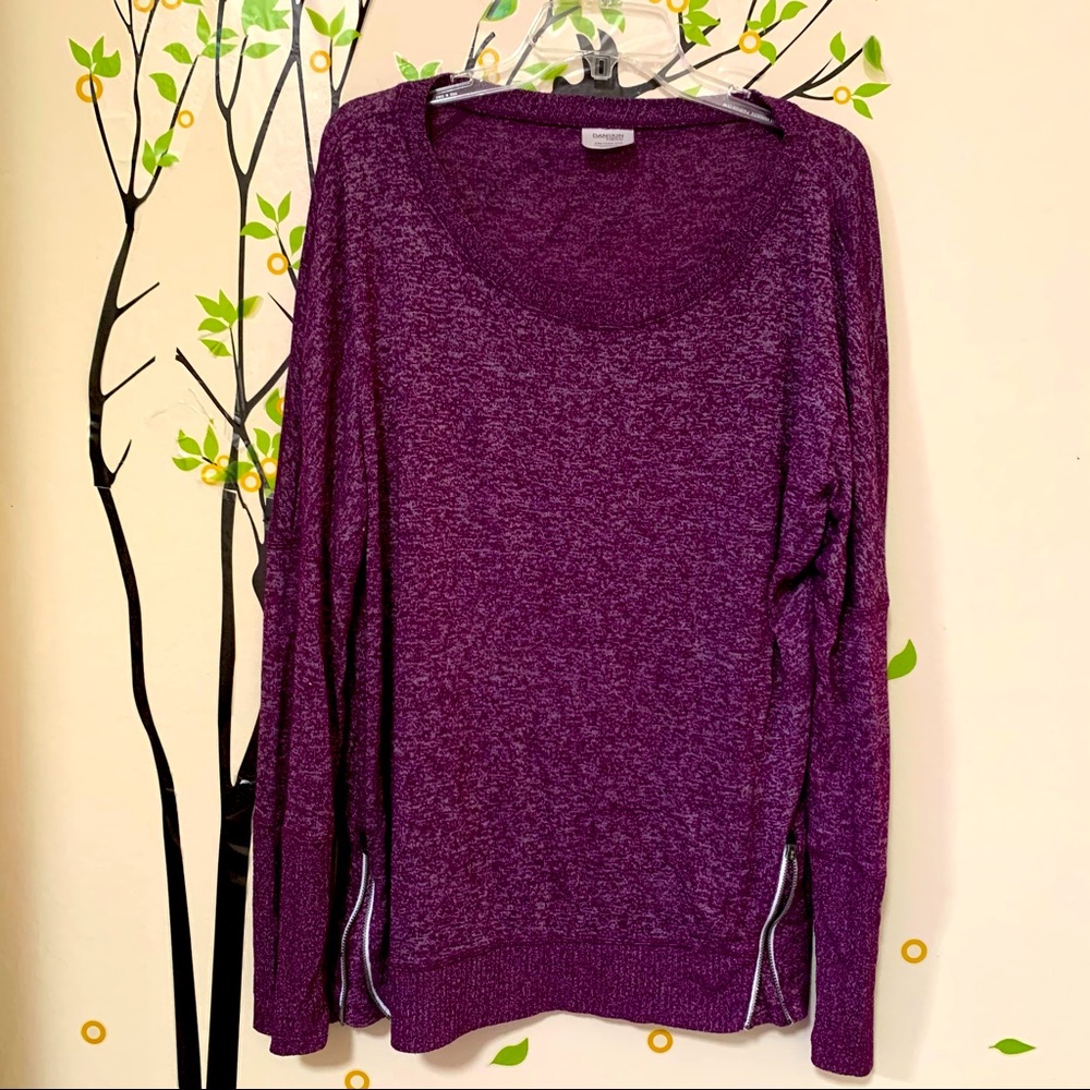 Danskin women’s long sleeves with tumb hole 2XL